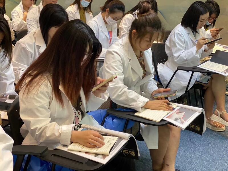 學(xué)微整形的最佳去處 專業(yè)培訓(xùn)與教育資源推薦